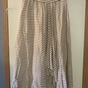 Chic Asymmetrical Striped Skirt in Tan and White